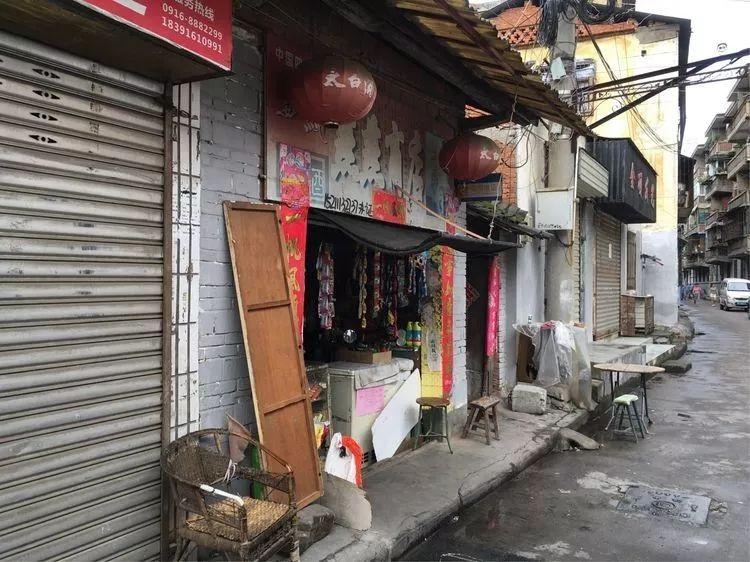最新代理服务器地址探索，小巷深处的特色小店揭秘
