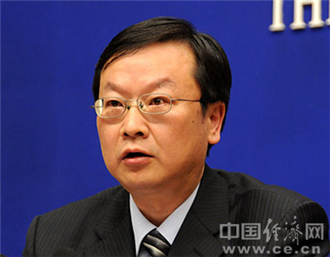 广东省新一任常委引领变革，铸就自信的辉煌篇章