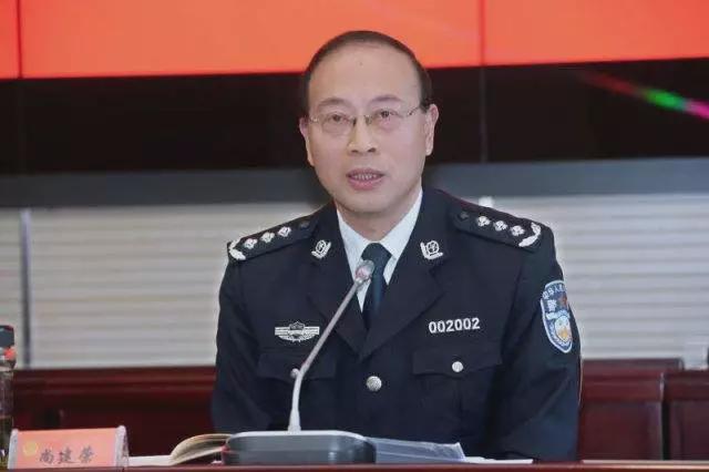 公安厅万书君最新动向揭秘，巷弄深处的独特风味探索