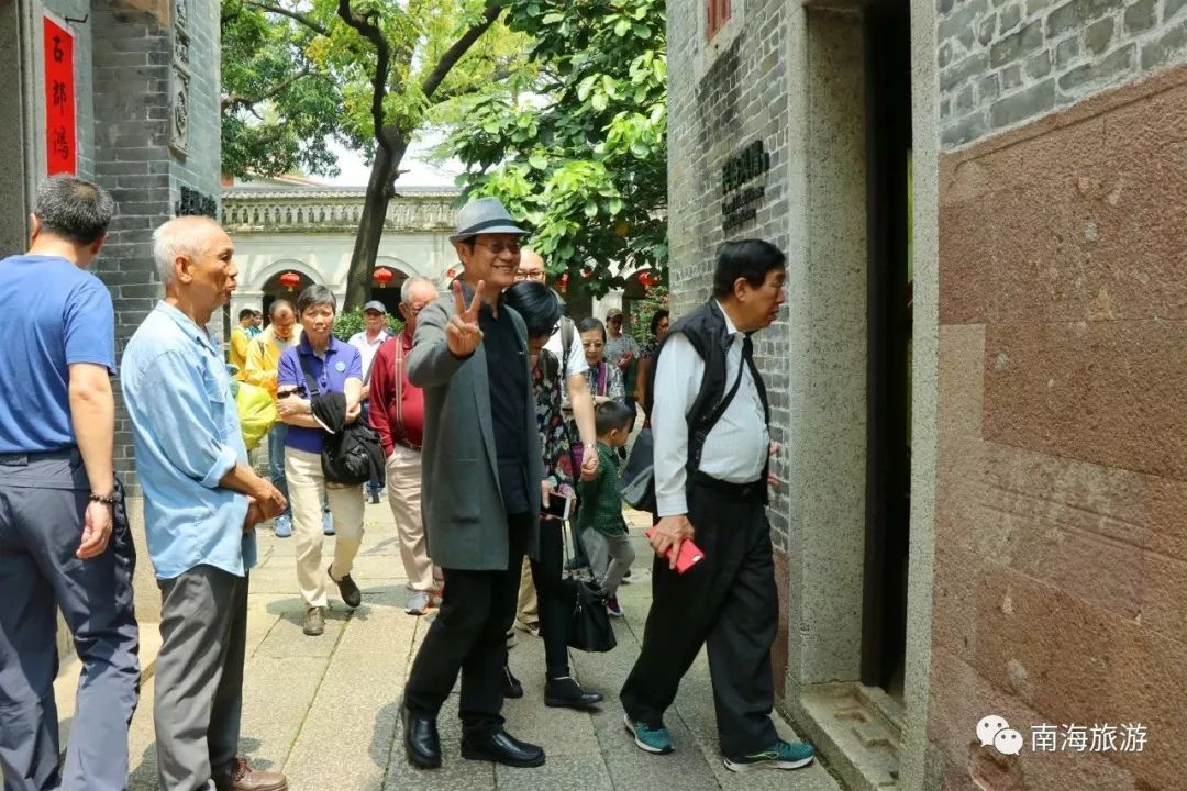 翁少斌最新动态揭秘，小巷深处的独特风味探秘之旅